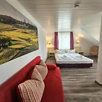 Hotel Weinhotel Des Riesling Zum Grünen Kranz 3*