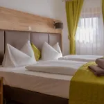 Weinhotel Des Riesling Zum Grünen Kranz Hotel 3*