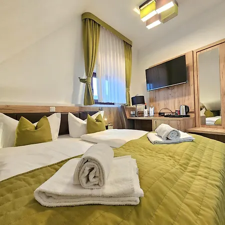 Weinhotel Des Riesling Zum Grünen Kranz 3*