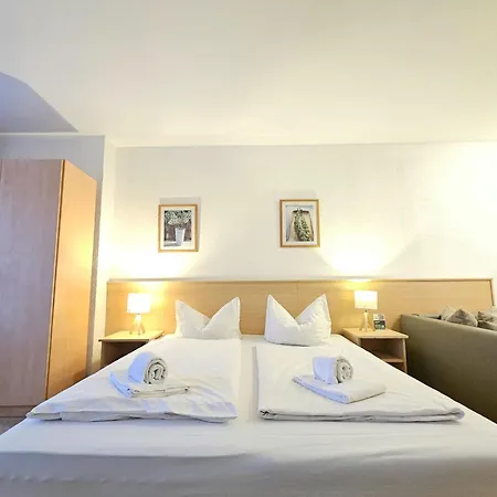 Weinhotel Des Riesling Zum Gruenen Kranz Hotel Ruedesheim am Rhein
