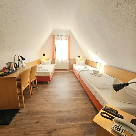 Weinhotel Des Riesling Zum Gruenen Kranz 酒店