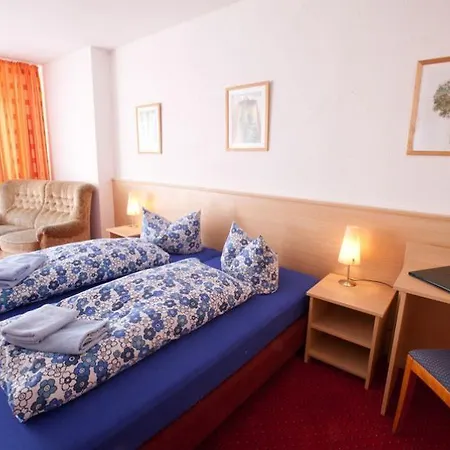 Weinhotel Des Riesling Zum Gruenen Kranz Hotel 3*