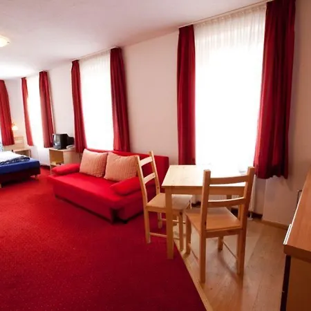 Weinhotel Des Riesling Zum Gruenen Kranz 酒店 吕德斯海姆