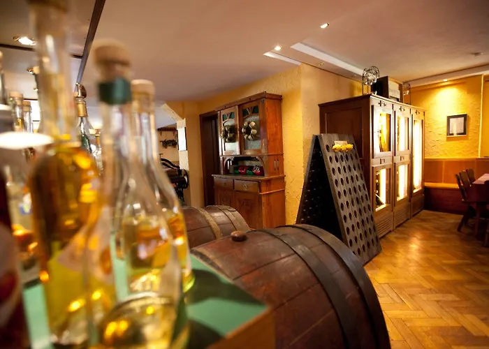 Weinhotel Des Riesling Zum Gruenen Kranz 3*