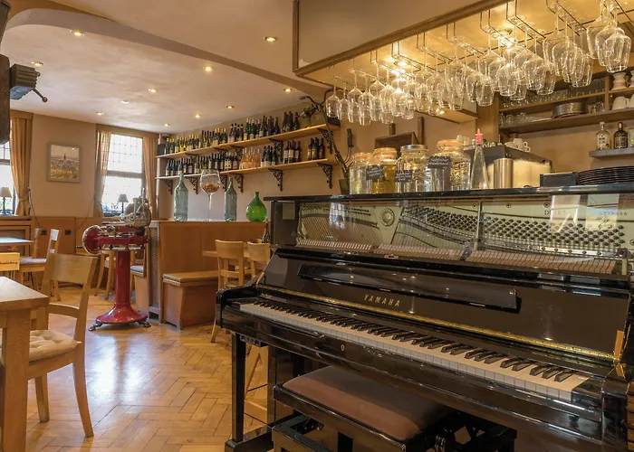 Hotel Weinhotel Des Riesling Zum Gruenen Kranz 3*