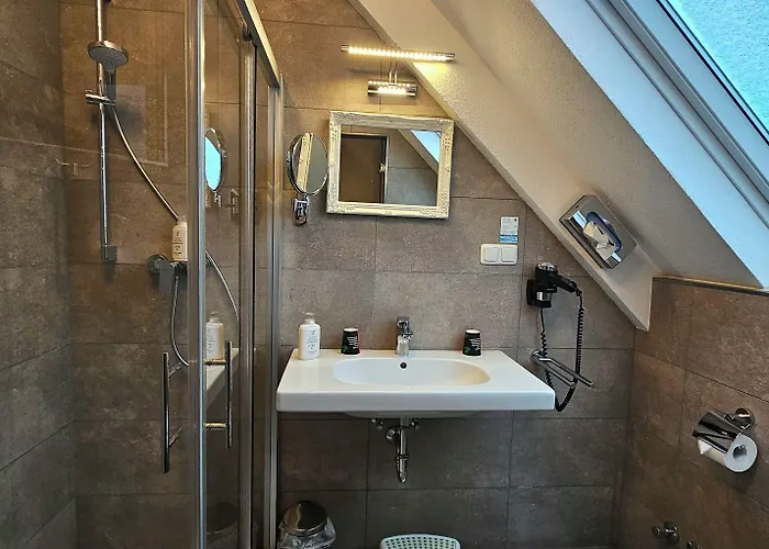 Hotell Weinhotel Des Riesling Zum Gruenen Kranz